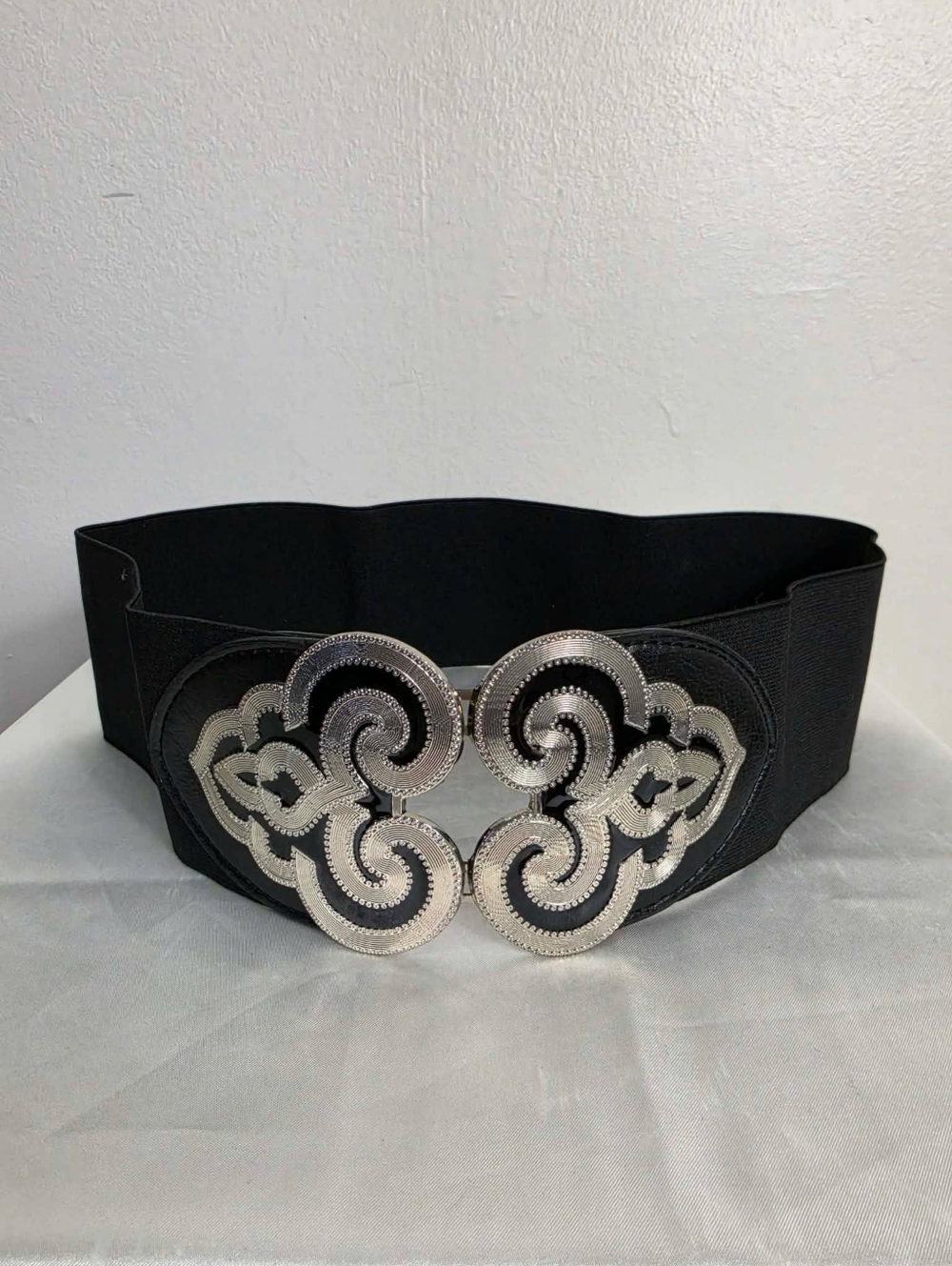 Vintage 80s Stretch Metal Belt